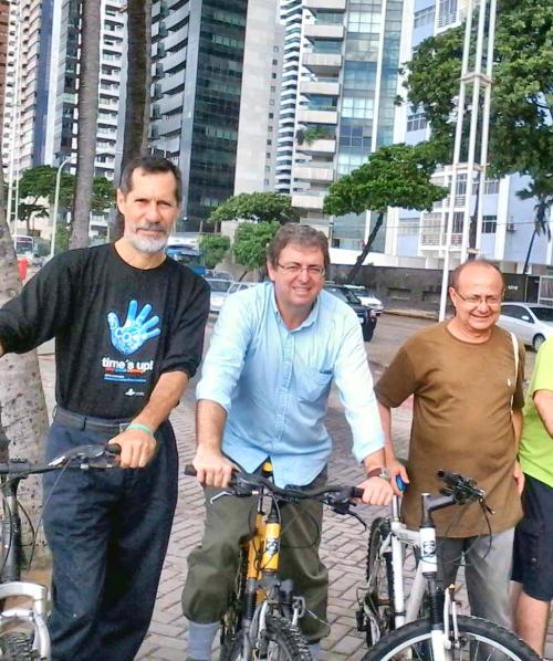 bicicletada na av boa viagem